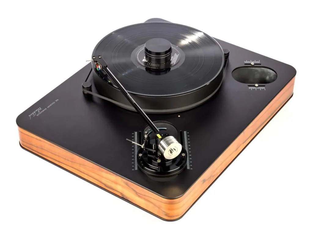 Dr. Feickert Blackbird Plattenspieler