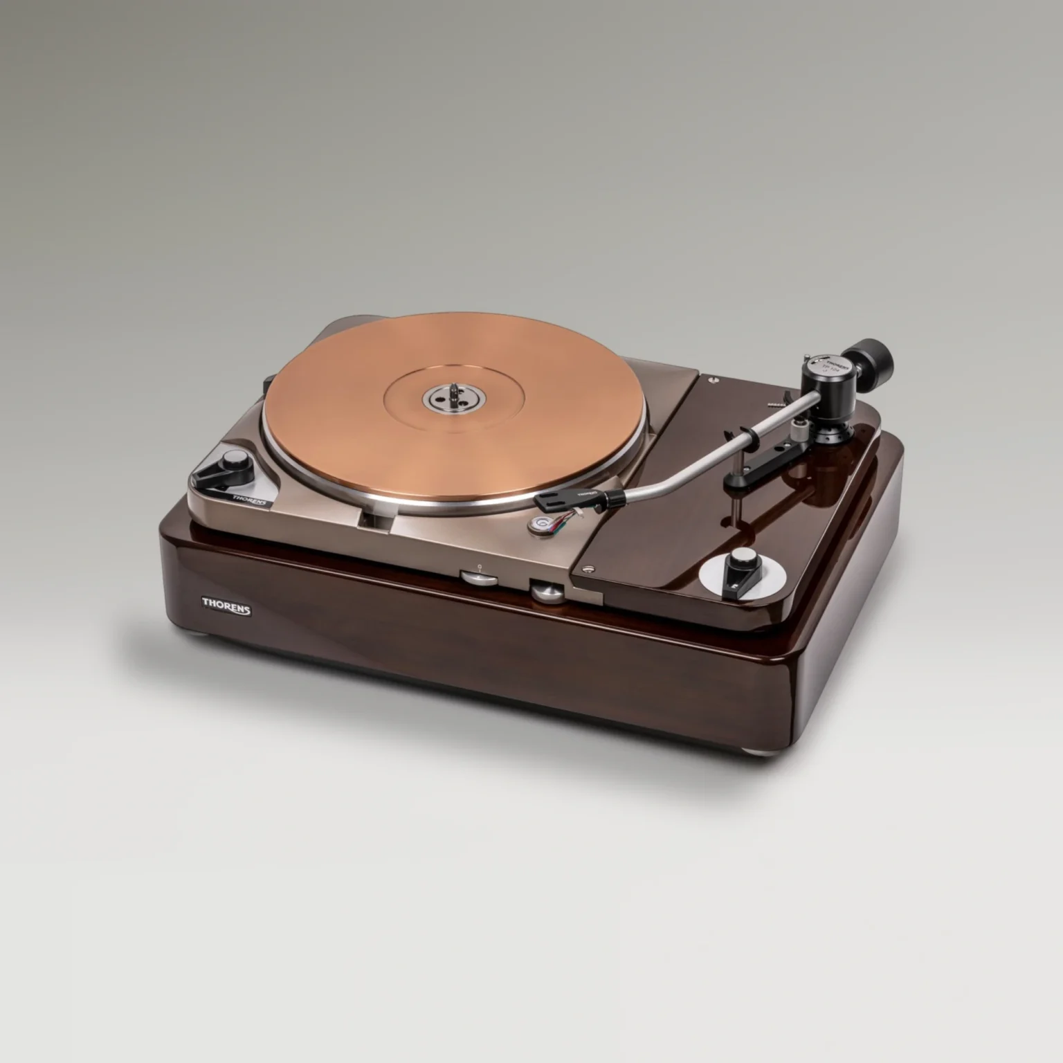 Thorens TD 124 DD Exclusive Schrägansicht
